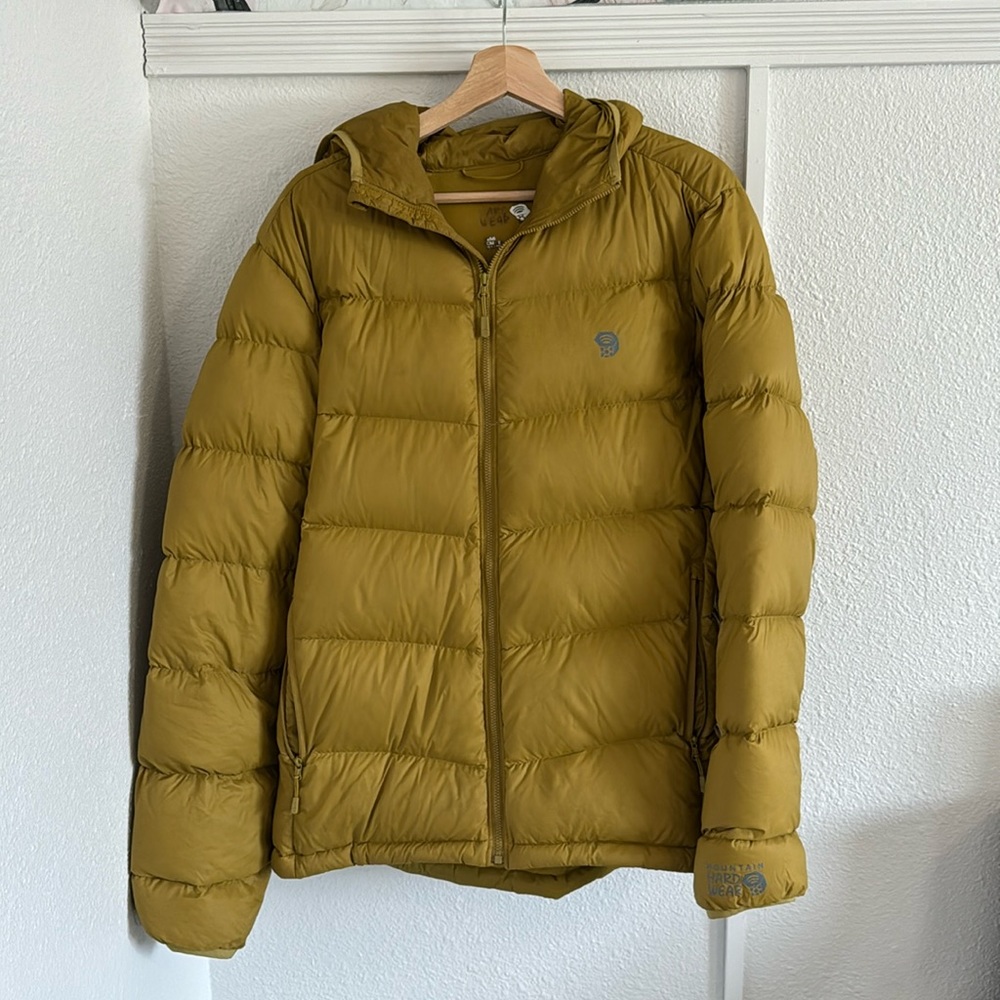 Mountain Hardware down puffy jacket
